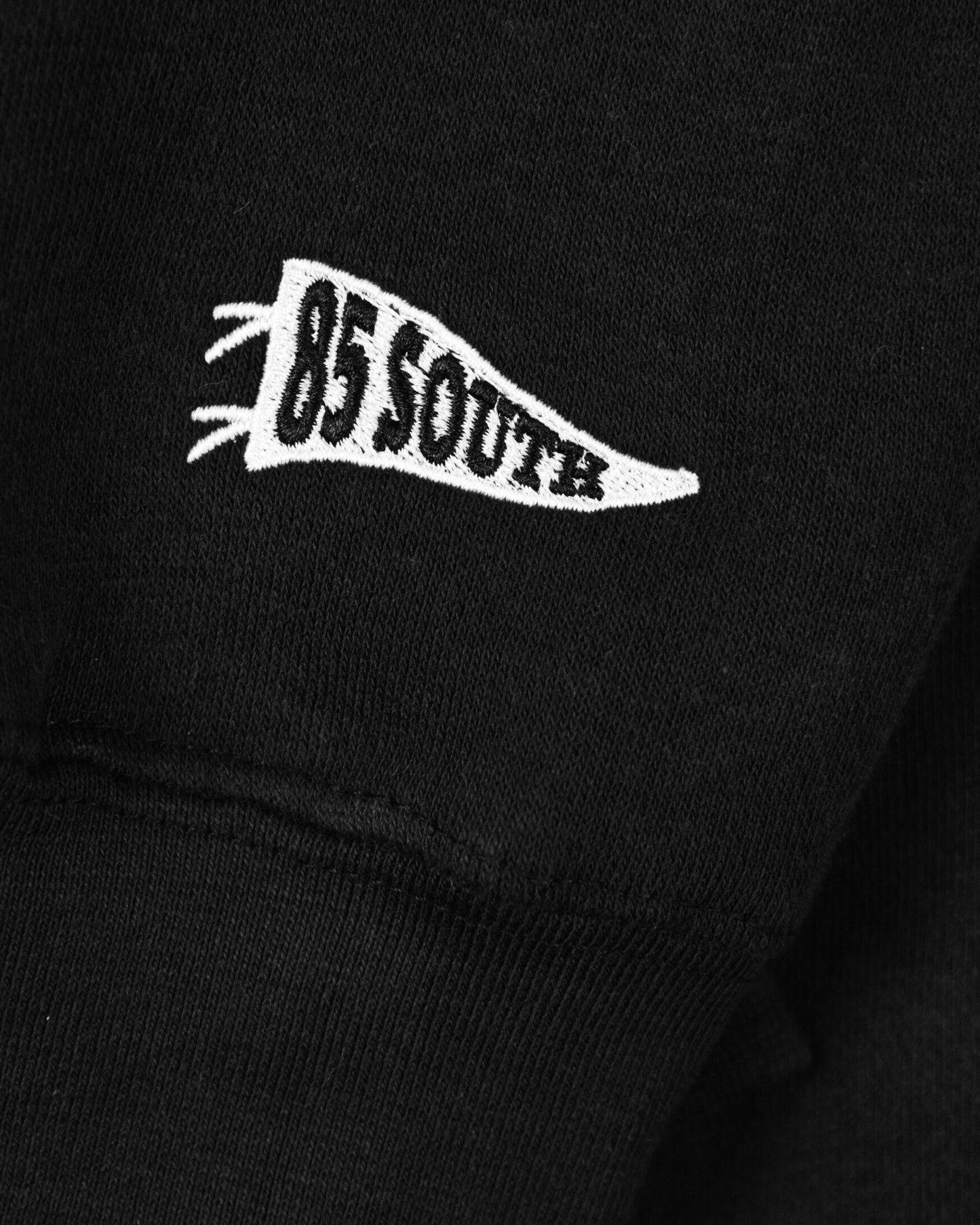 Southern Premium Comfort Crewneck - Black