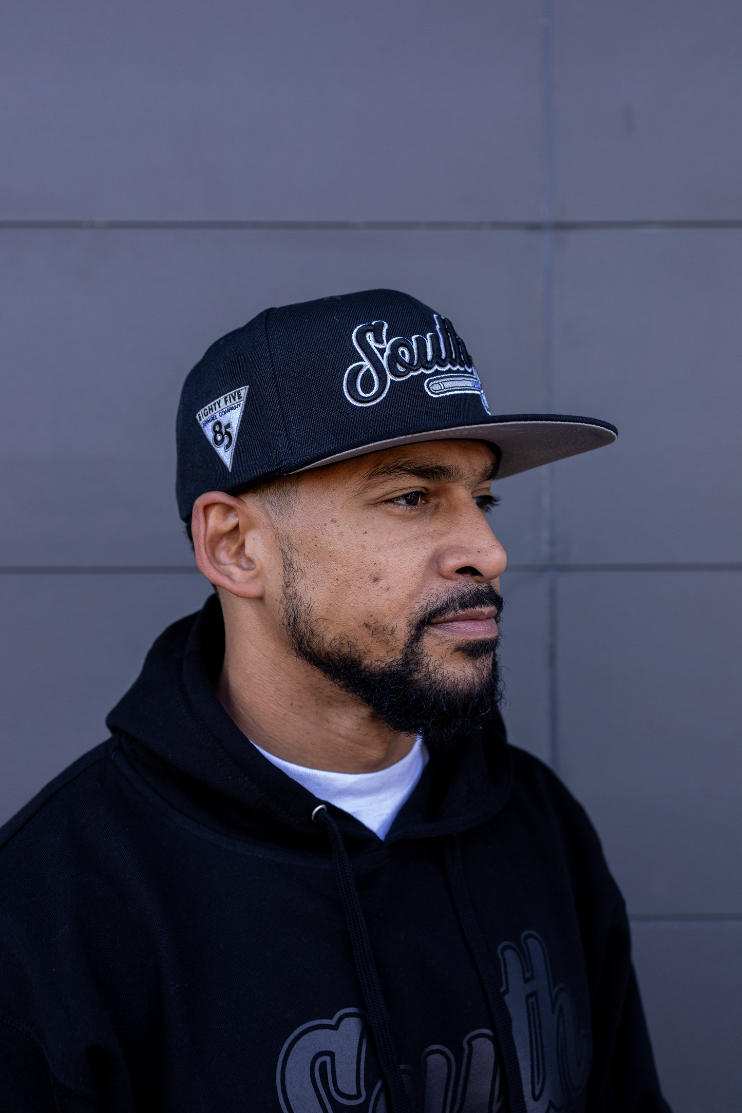 "South Tomahawk" Snapback Hat (Black)