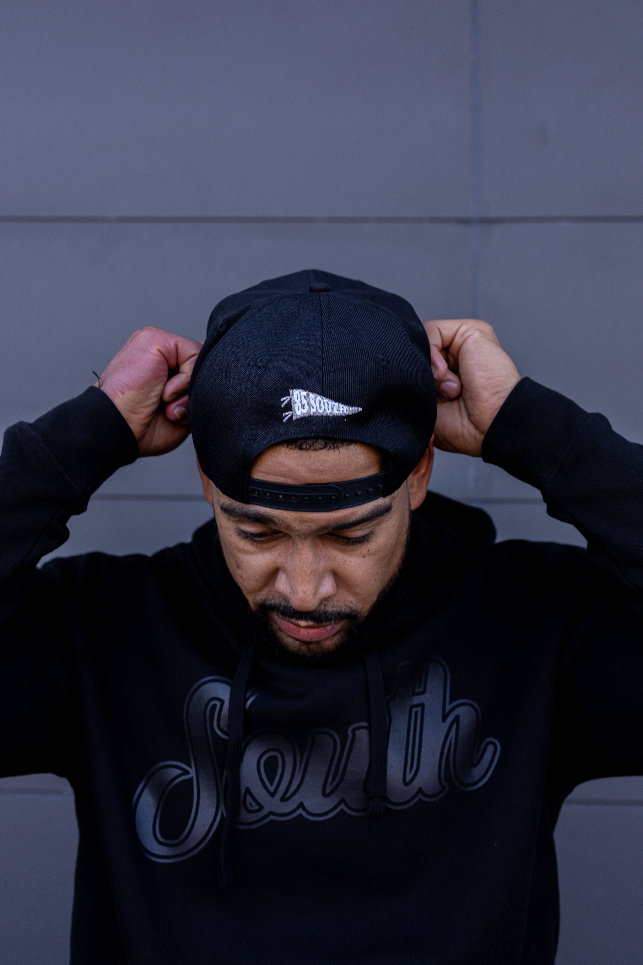 "South Tomahawk" Snapback Hat (Black)