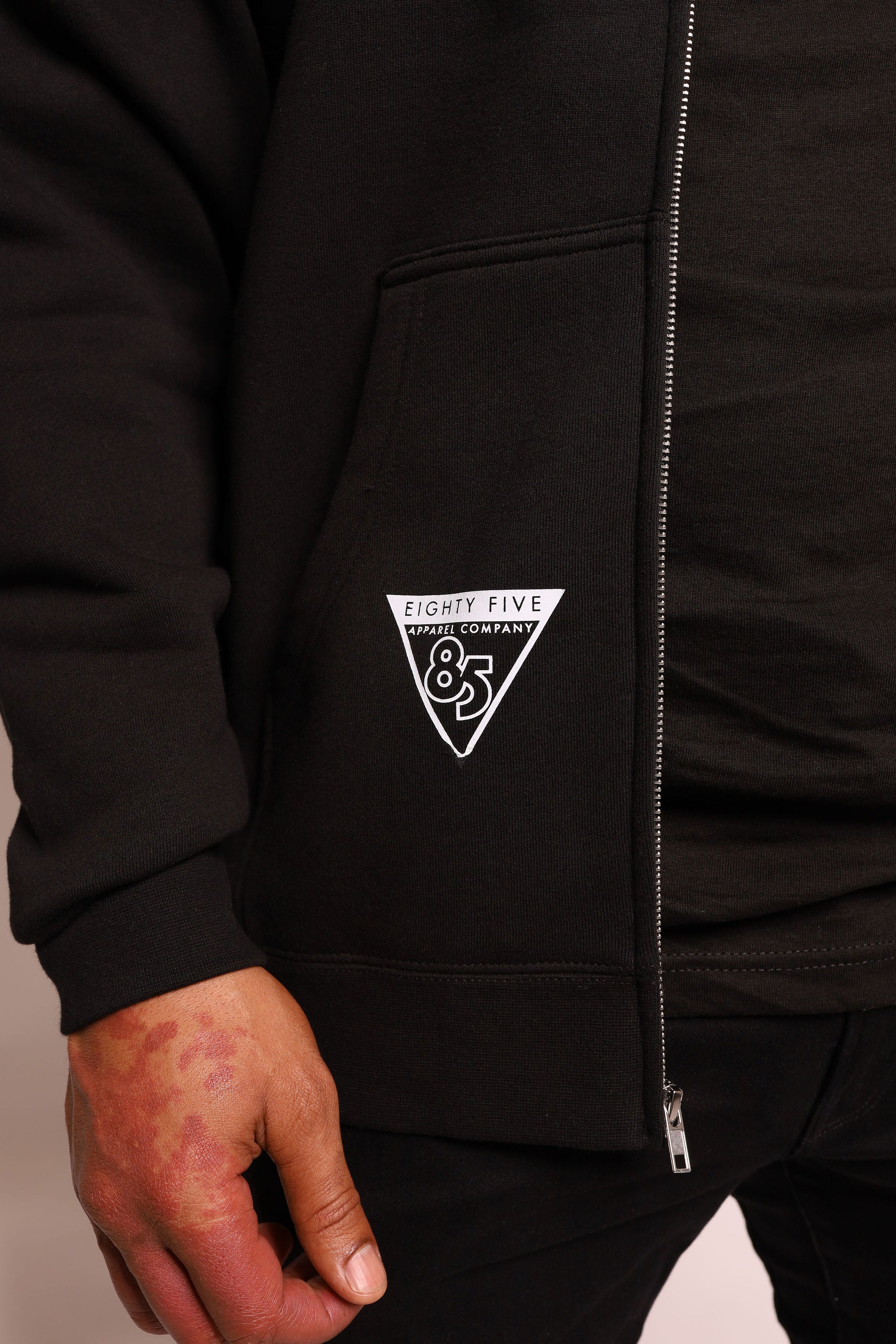 Eighty Five South Zip Up Hoodie - Black/White