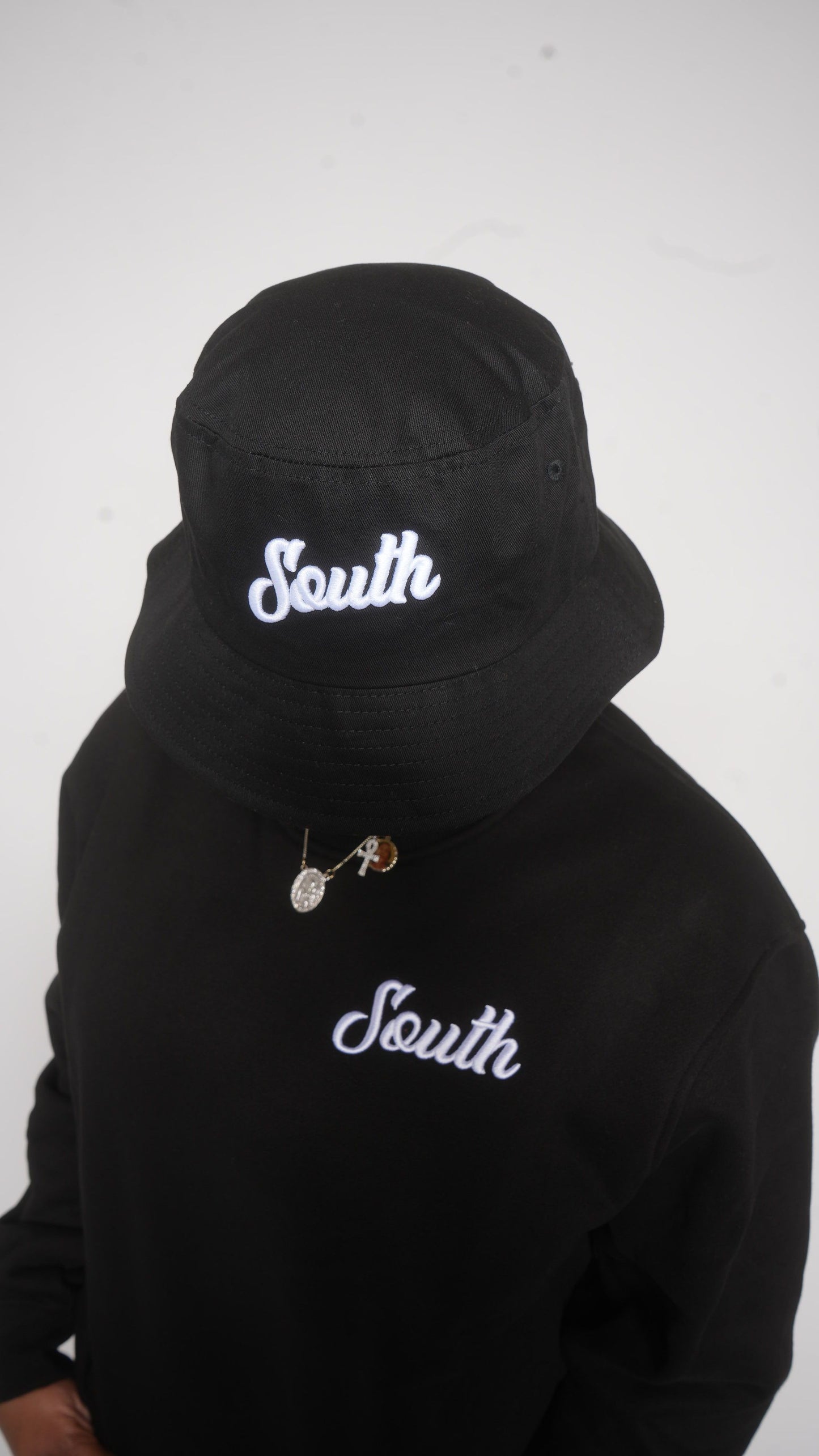 South Bucket Hat - Black
